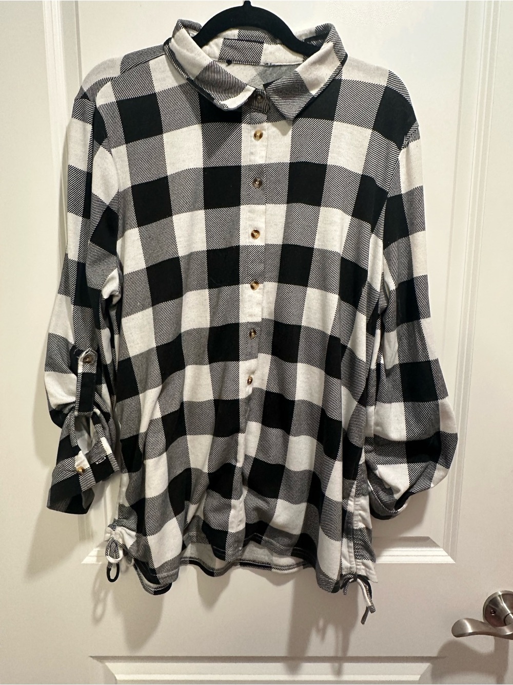 Buffalo Plaid Button-Up Tunic Top XL | Black & White | Roll Tab Sleeves